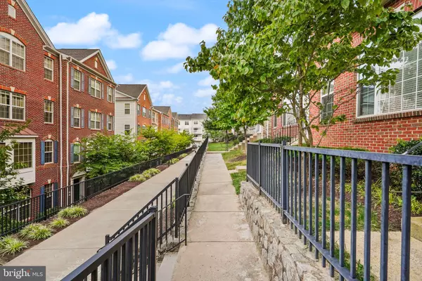 Woodbridge, VA 22191,2331 KEW GARDENS DR