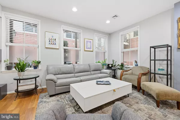 Philadelphia, PA 19106,131 N BREAD ST #C1