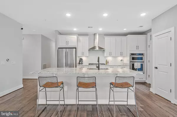 11200 RESTON STATION BLVD #208, Reston, VA 20190