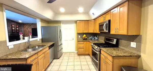 Sicklerville, NJ 08081,45 EASTMONT LN