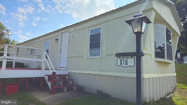 Ephrata, PA 17522,816 WISTERIA DR