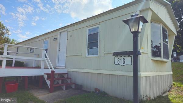 Ephrata, PA 17522,816 WISTERIA DR