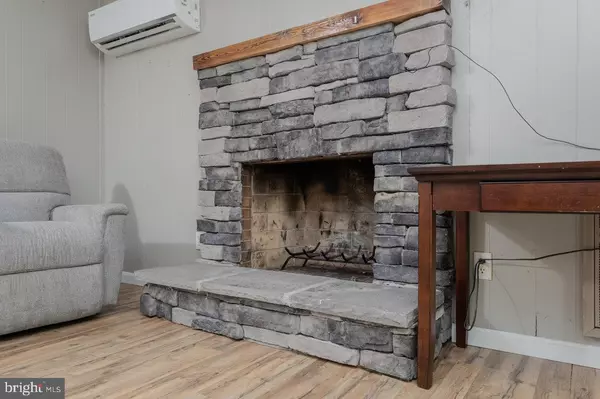 Broadway, VA 22815,18060 SUNDANCE FOREST RD