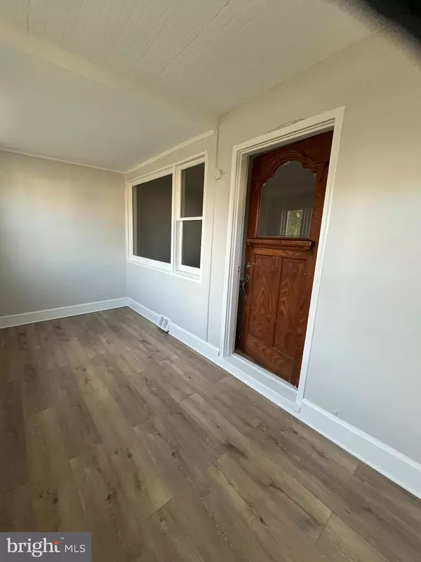 Maple Shade, NJ 08052,105 MECRAY LN