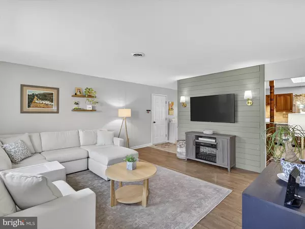 Mount Joy, PA 17552,4081 HILLTOP DR