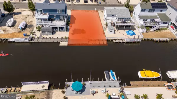 Manahawkin, NJ 08050,39 WEAVER DR