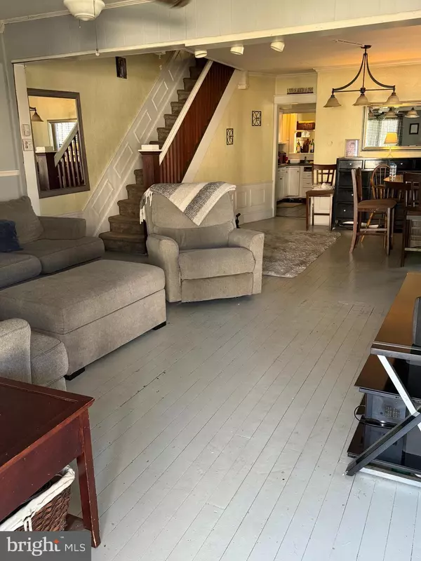 Oxford, PA 19363,640 MARKET ST