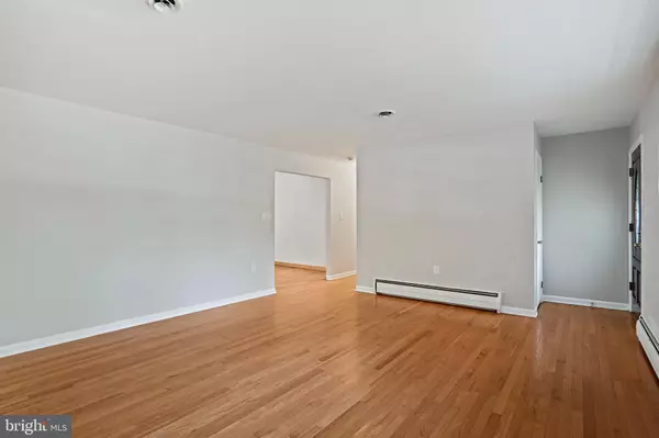 Laurel, MD 20723,7937 HAMMOND PKWY