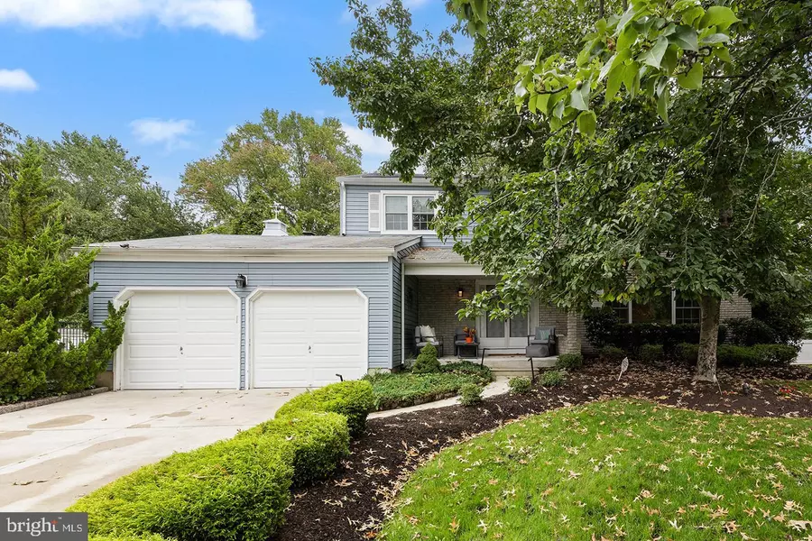 32 LAKEVIEW DR, Cherry Hill, NJ 08003