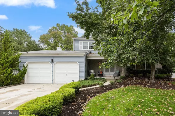 32 LAKEVIEW DR, Cherry Hill, NJ 08003