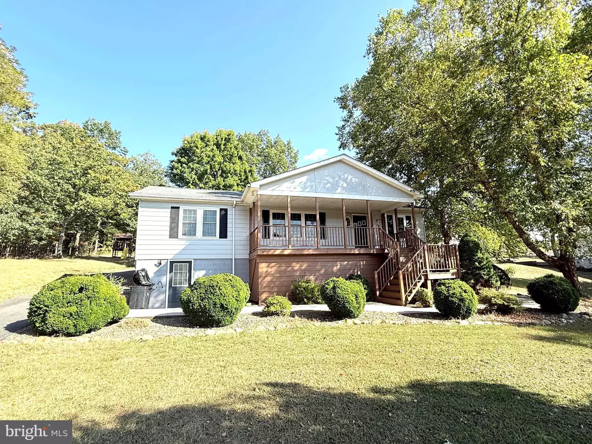 Keyser, WV 26726,141 PEACH TREE LN
