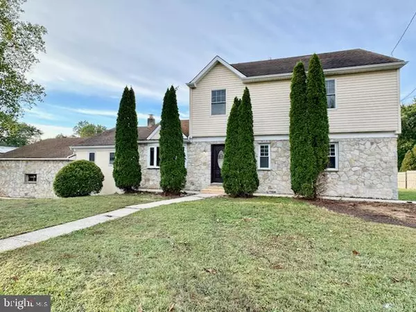 894 SOMERDALE RD, Blackwood, NJ 08012