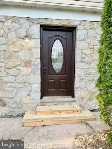 Blackwood, NJ 08012,894 SOMERDALE RD