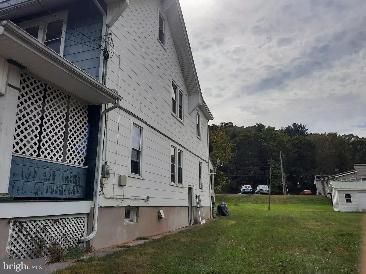 Tremont, PA 17981,52 E LINE ST