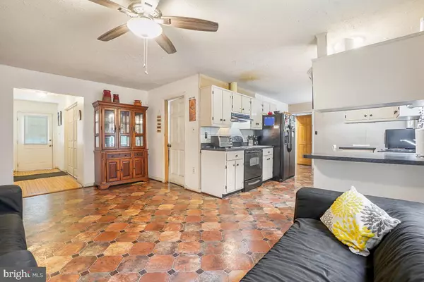 Laurel, MD 20708,8518 IMPERIAL DR