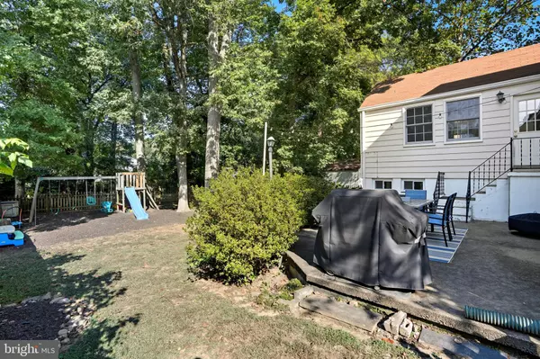 Falls Church, VA 22042,2908 MONROE PL