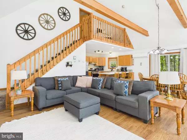 Pocono Lake, PA 18347,144 MAXATAWNY DR