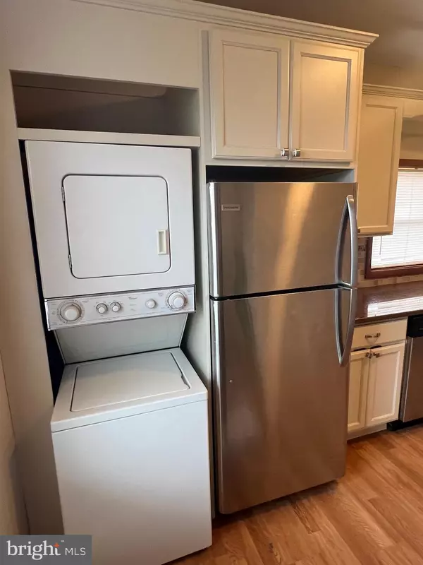 Merchantville, NJ 08109,92 W CHESTNUT AVE #B / UPSTAIRS