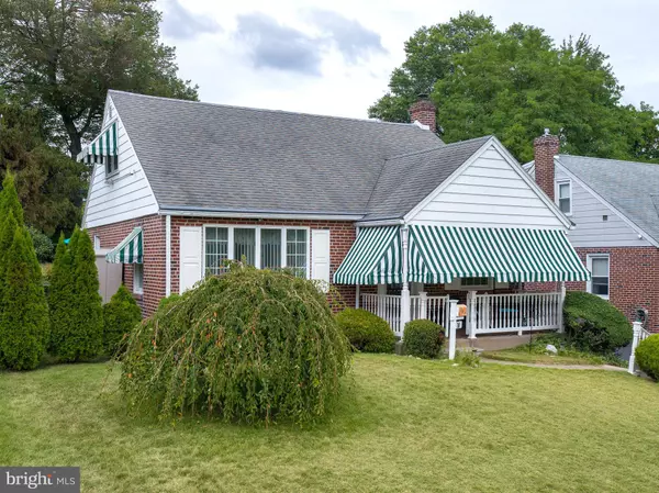 Havertown, PA 19083,18 WALNUT HILL LN