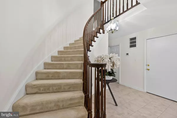 Rockville, MD 20853,15324 GEORGIAN SQUARE CT