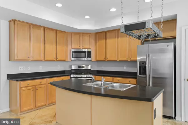 Leesburg, VA 20176,13594 VILLAGE GREEN DR