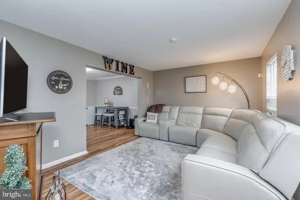 Sicklerville, NJ 08081,28 SWEETBRIAR DR