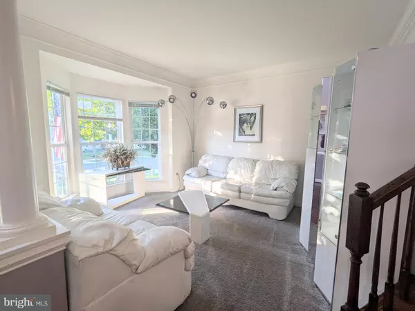 Barnegat, NJ 08005,60 LAMP POST DR