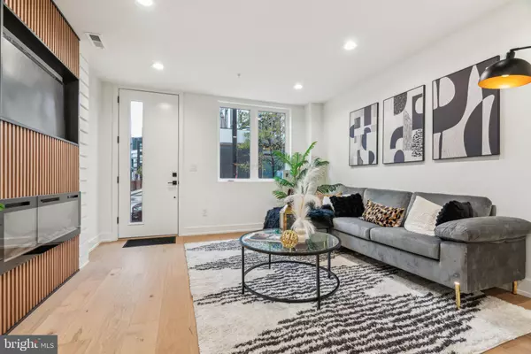 Philadelphia, PA 19123,1102 N BODINE ST