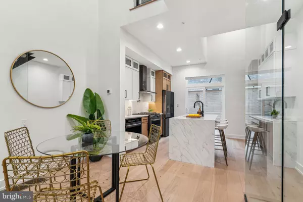 Philadelphia, PA 19123,1102 N BODINE ST