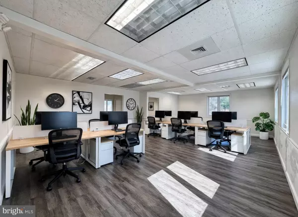 Fairfax, VA 22030,3935 UNIVERSITY DR