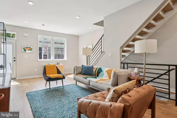 Philadelphia, PA 19147,919 REED ST