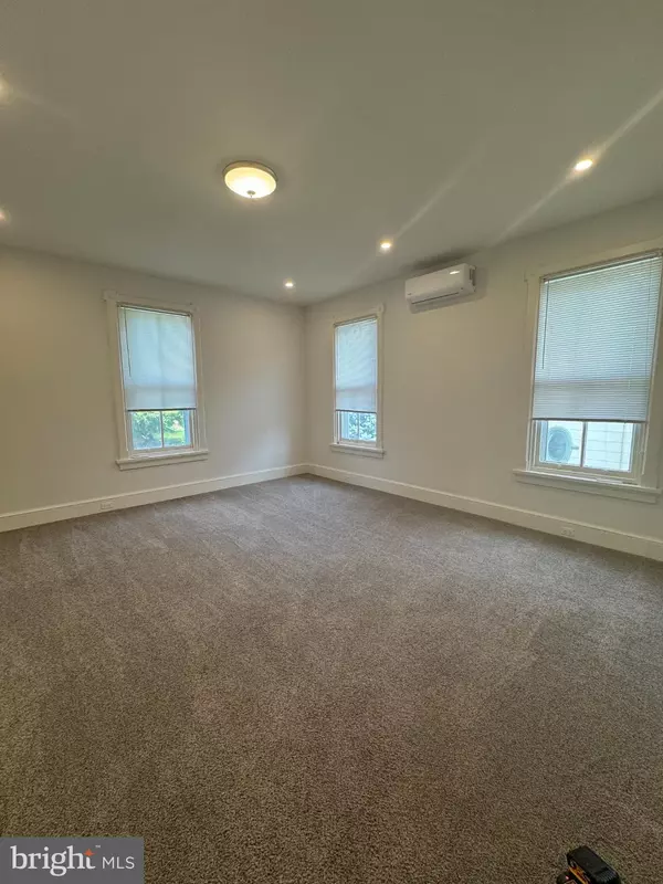 Ardmore, PA 19003,105 ARDMORE AVE