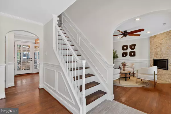 Arlington, VA 22207,2907 JOHN MARSHALL DR