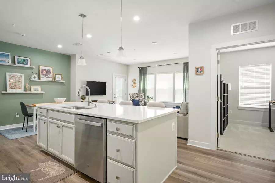 46294 MOUNT MILSTEAD TER #105, Sterling, VA 20164