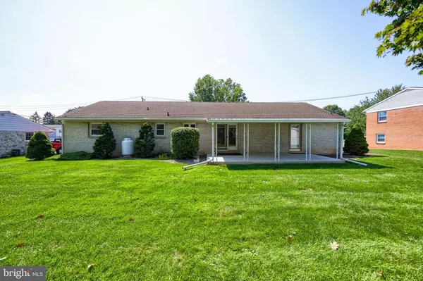 Ephrata, PA 17522,837 MARTIN AVE