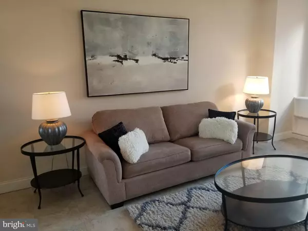 1121 ARLINGTON BLVD #927, Arlington, VA 22209