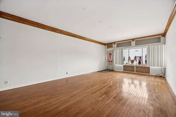 Clifton Heights, PA 19018,151 E BALTIMORE AVE