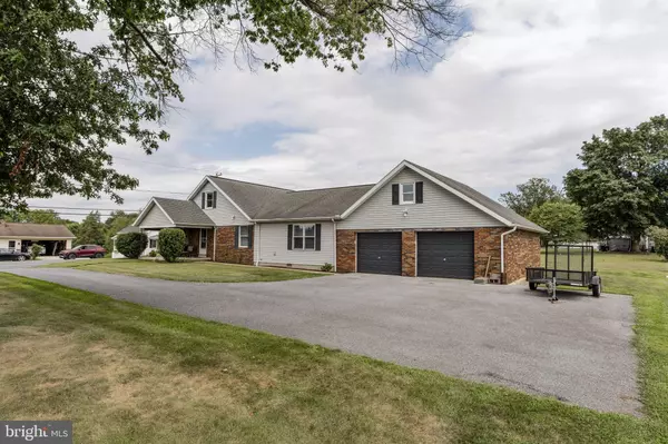 Reinholds, PA 17569,90 S RIDGE RD