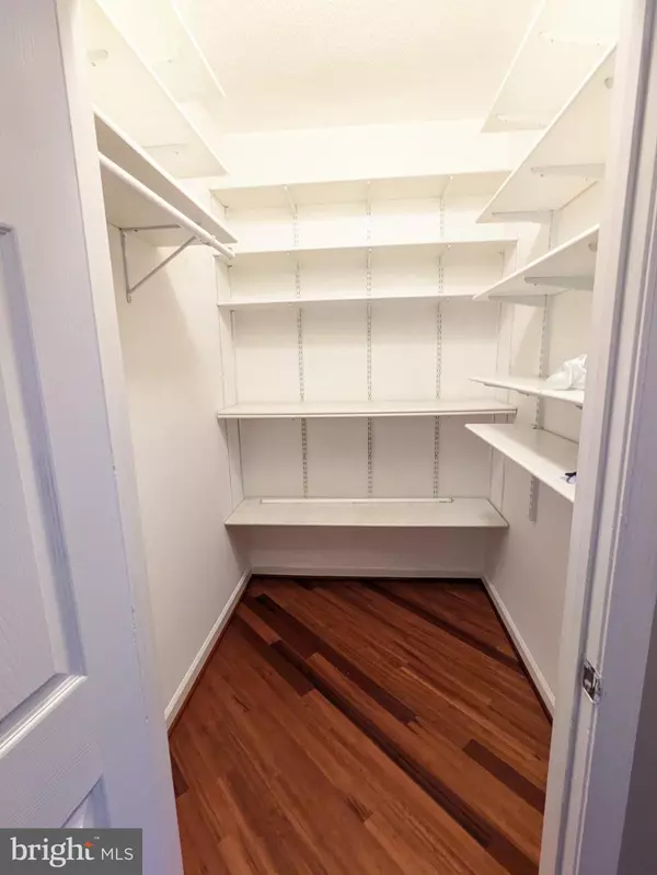 Centreville, VA 20121,14304 ROSY LN #25