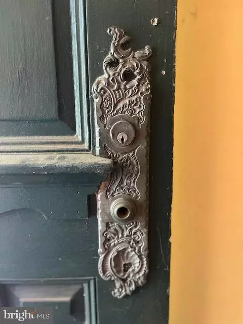 Baltimore, MD 21229,4213 MASSACHUSETTS AVE