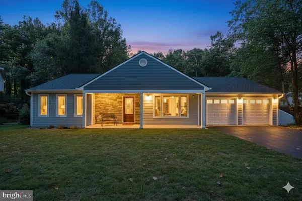 Oakton, VA 22124,10411 ADEL RD