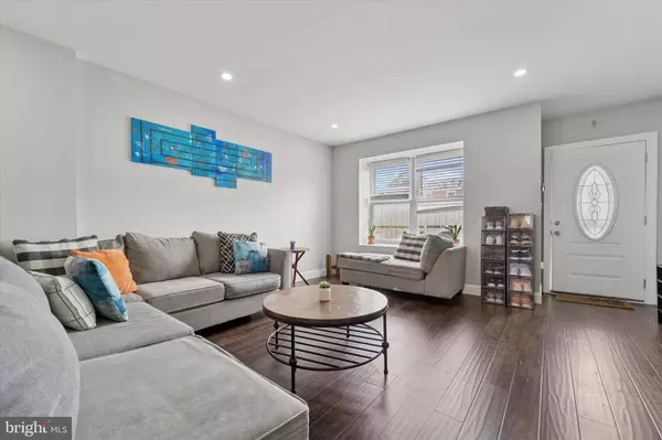 Philadelphia, PA 19138,1827 E PASTORIUS ST