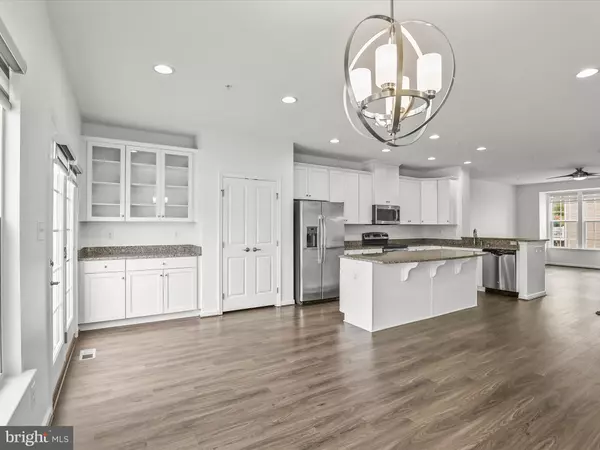 York, PA 17403,1215 RANNOCH LN