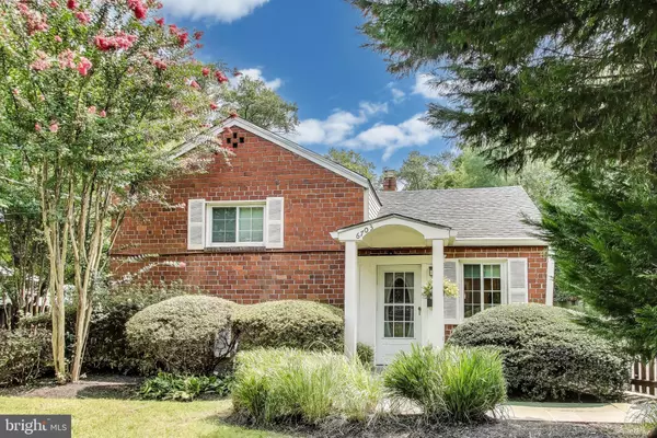 Falls Church, VA 22046,6703 HALLWOOD AVE