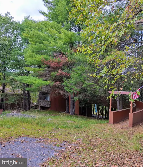 Bushkill, PA 18324,192 CAMBRIDGE CT