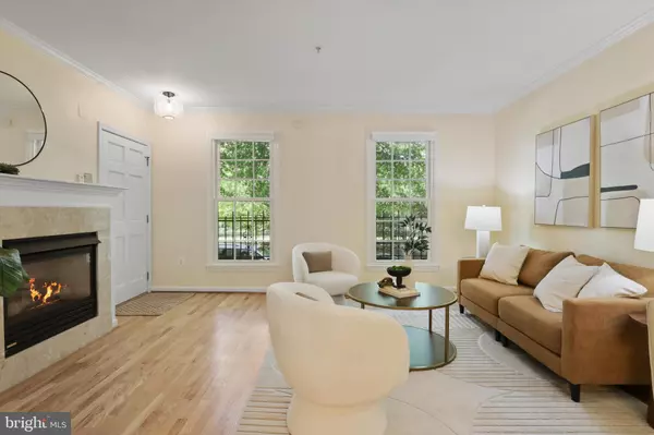 Alexandria, VA 22314,707 MASSEY LN #A