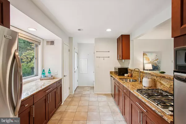 Falls Church, VA 22042,7018 TED DR