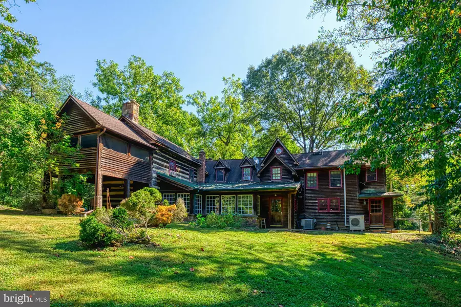 5300 WINFIELD RD, Fairfax, VA 22030