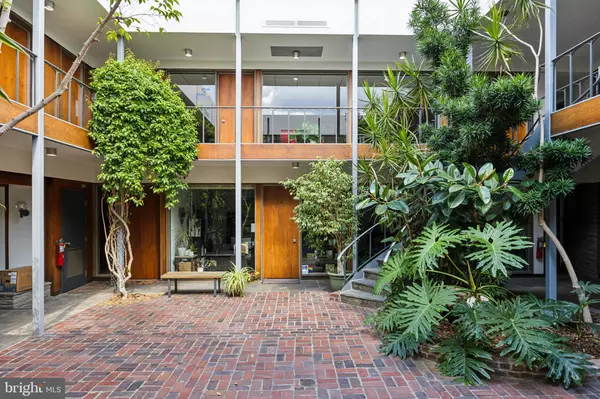 Ardmore, PA 19003,16 E LANCASTER AVE