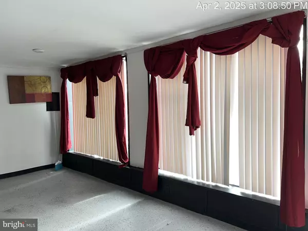 2238 S BLACK HORSE PIKE #B, Williamstown, NJ 08094